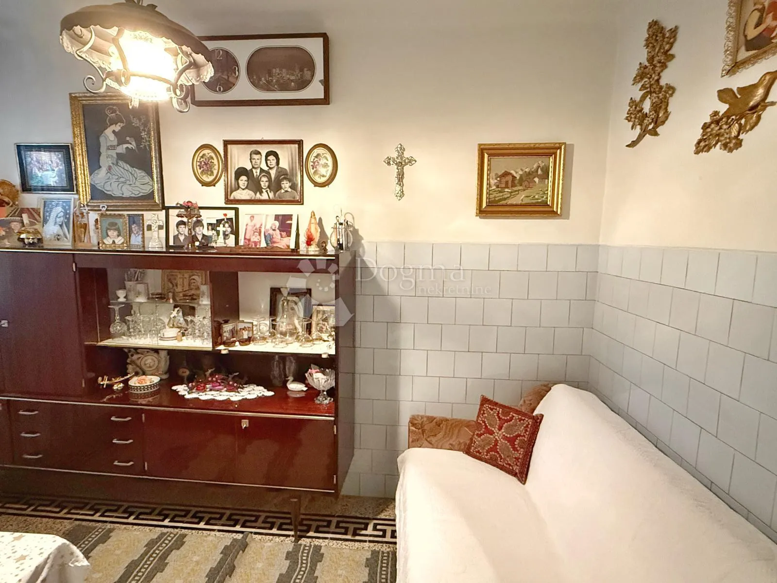 prilika - kuća za renovaciju s okućnicom u centru vodnjana - slika 11