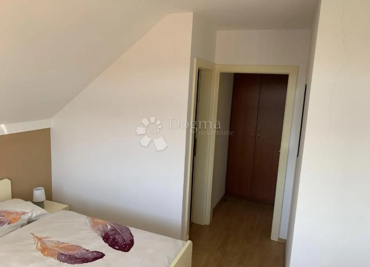 prodaja poslovne zgrade-hotel-restoran - slika 18