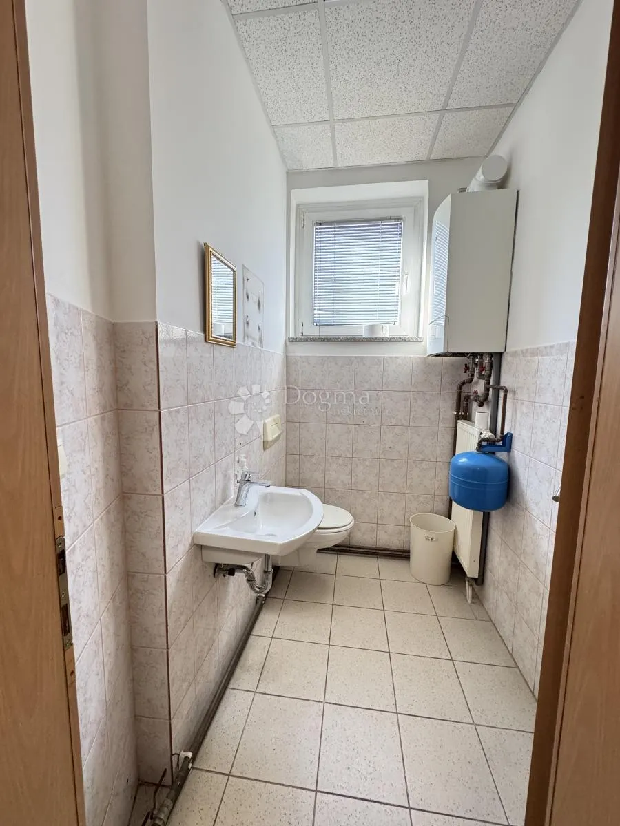 prilika - 300 m2 ili 150 m2 - po potrebi - slika 16