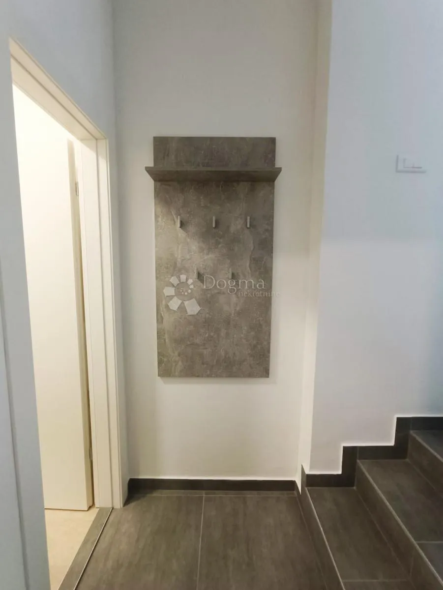 novoizgrađena kuća, gornja podstrana - slika 23