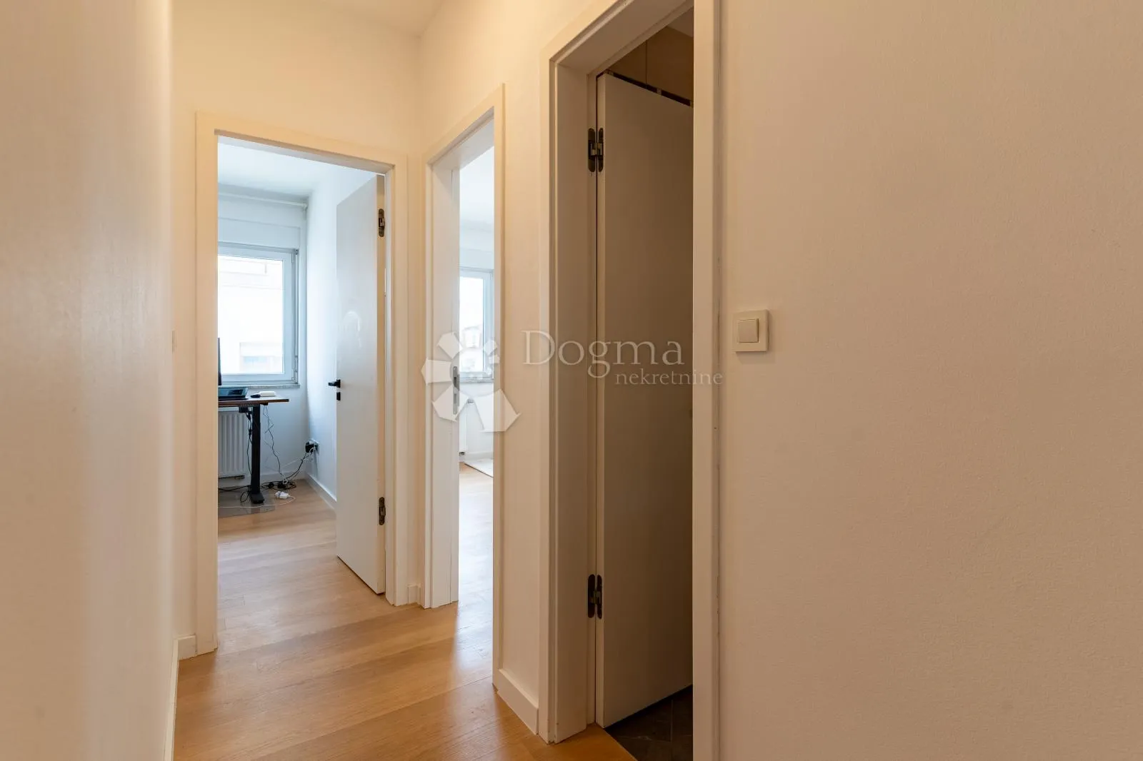 luksuzan dvoetažan penthouse - maksimir - slika 15