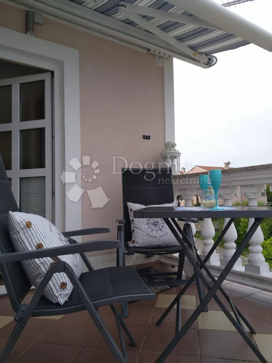 krk,malinska -apartman 3s+db,terasa,tri parking mjesta - slika 11