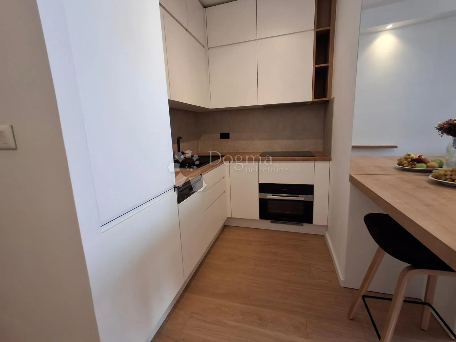 dizajnerski studio apartman u poslovnom centru raba!!! samo kod nas! - slika 33