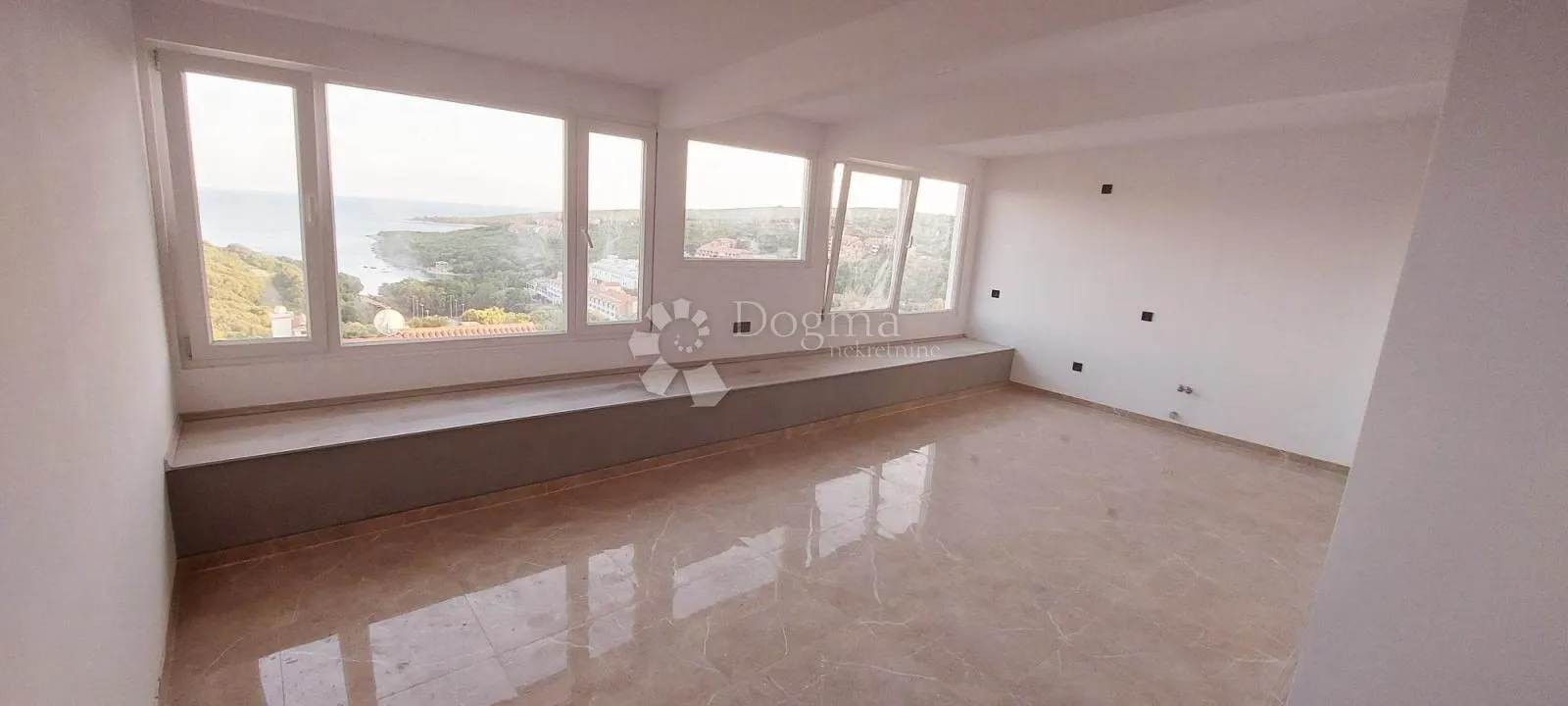 apartman s predivnim pogledom na more - slika 7