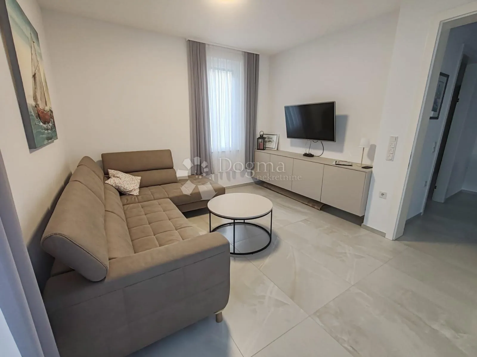 vodice - prekrasna novoizgrađena kuća s garažom i dvorištem - slika 25