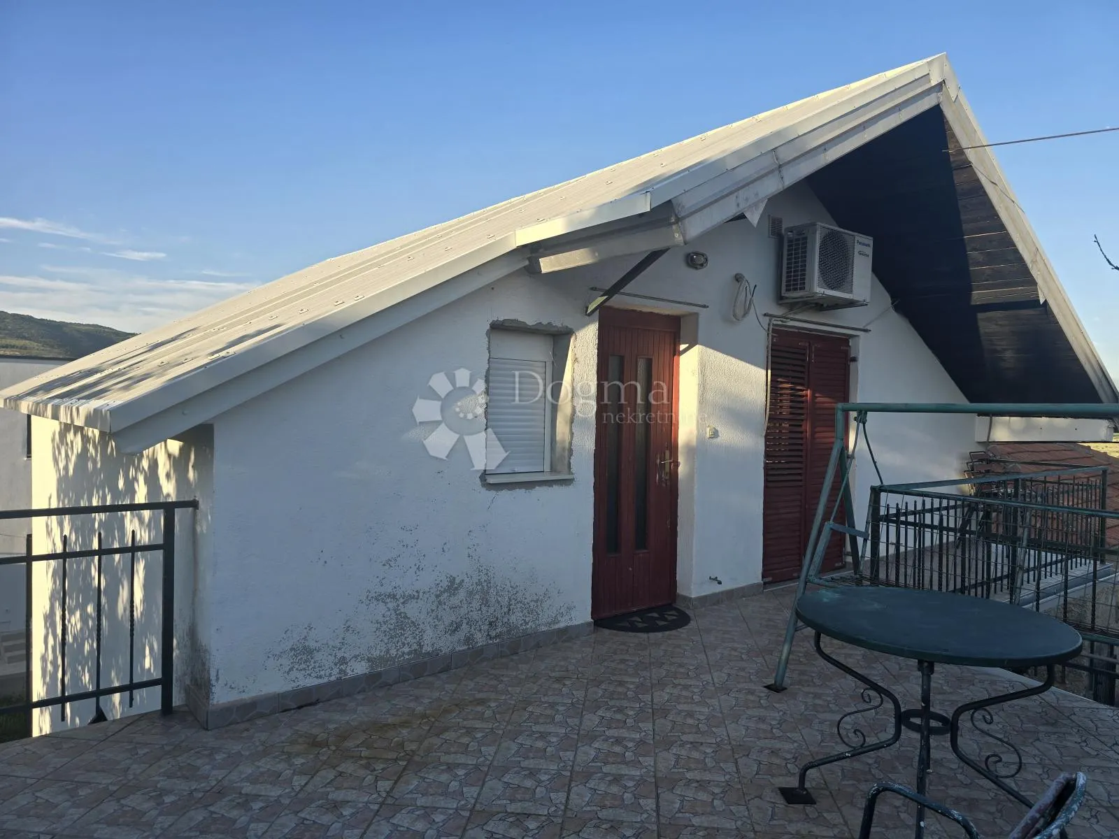 drniš - katnica s potkrovljem u centru grada, prodaja - slika 2