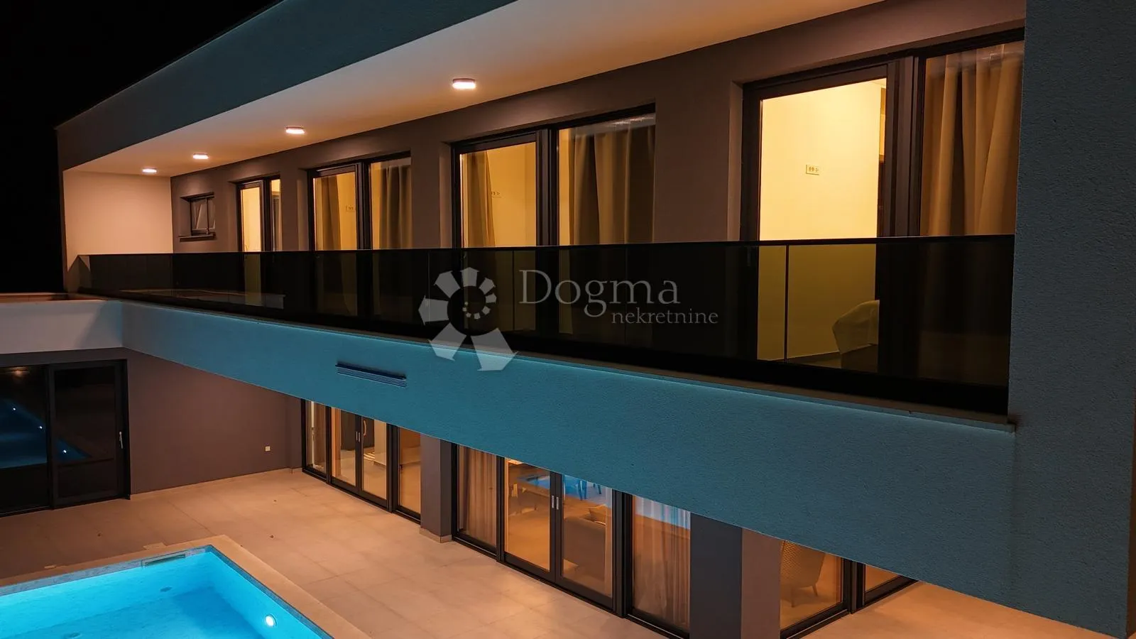 zadar zaton - moderna vila s grijanim bazenom u novogradnji! - slika 5