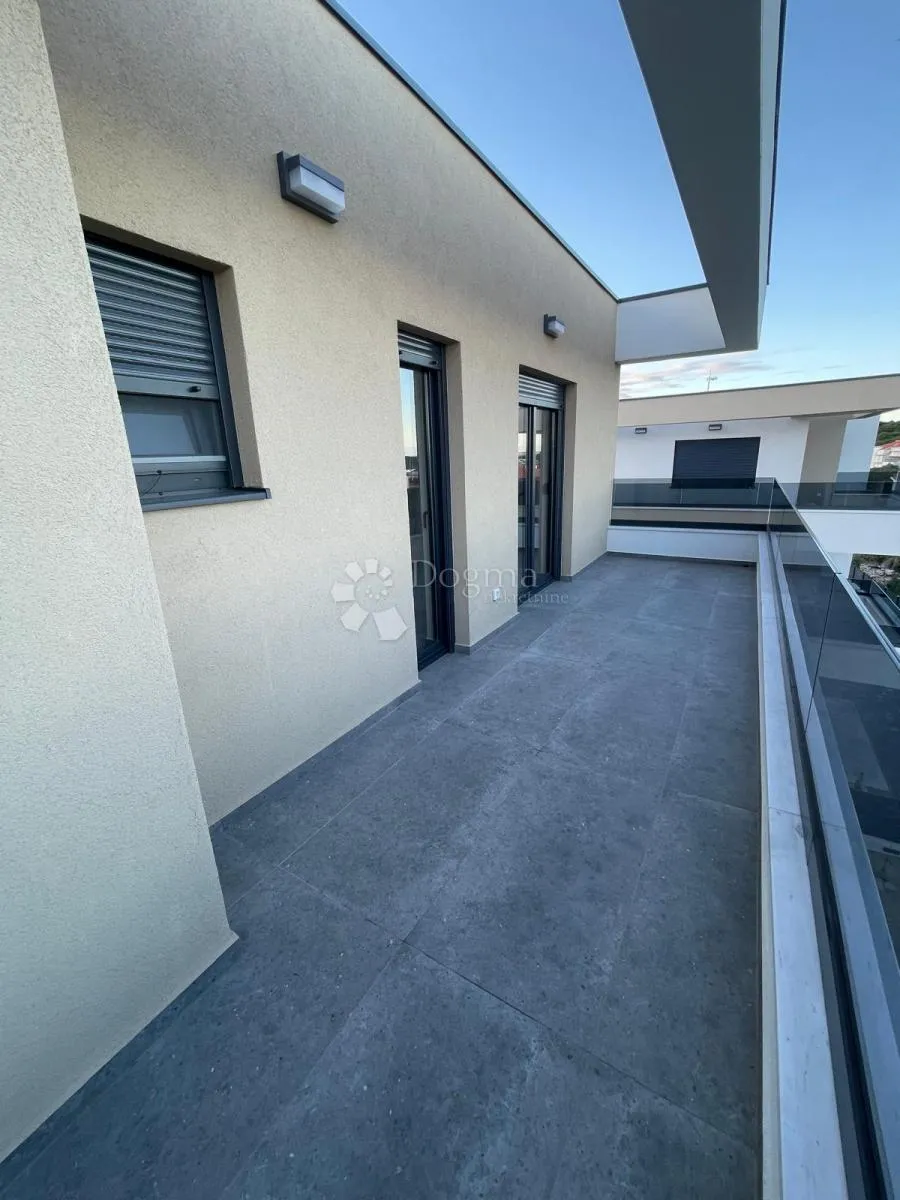 penthouse s panoramskim pogledom na more – 350 m od plaže - slika 29