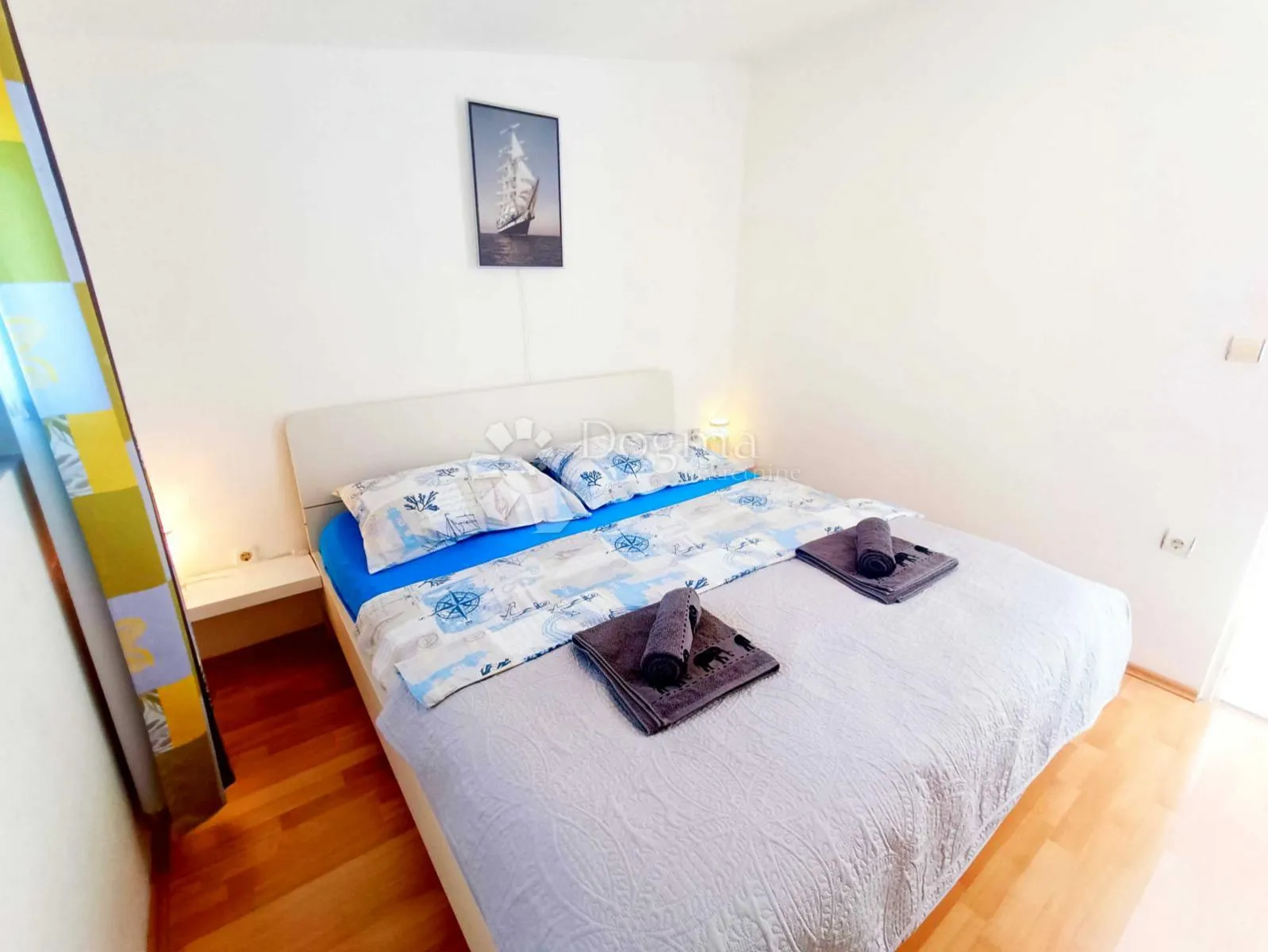 otok pag kuća sa 4 apartmana - slika 6