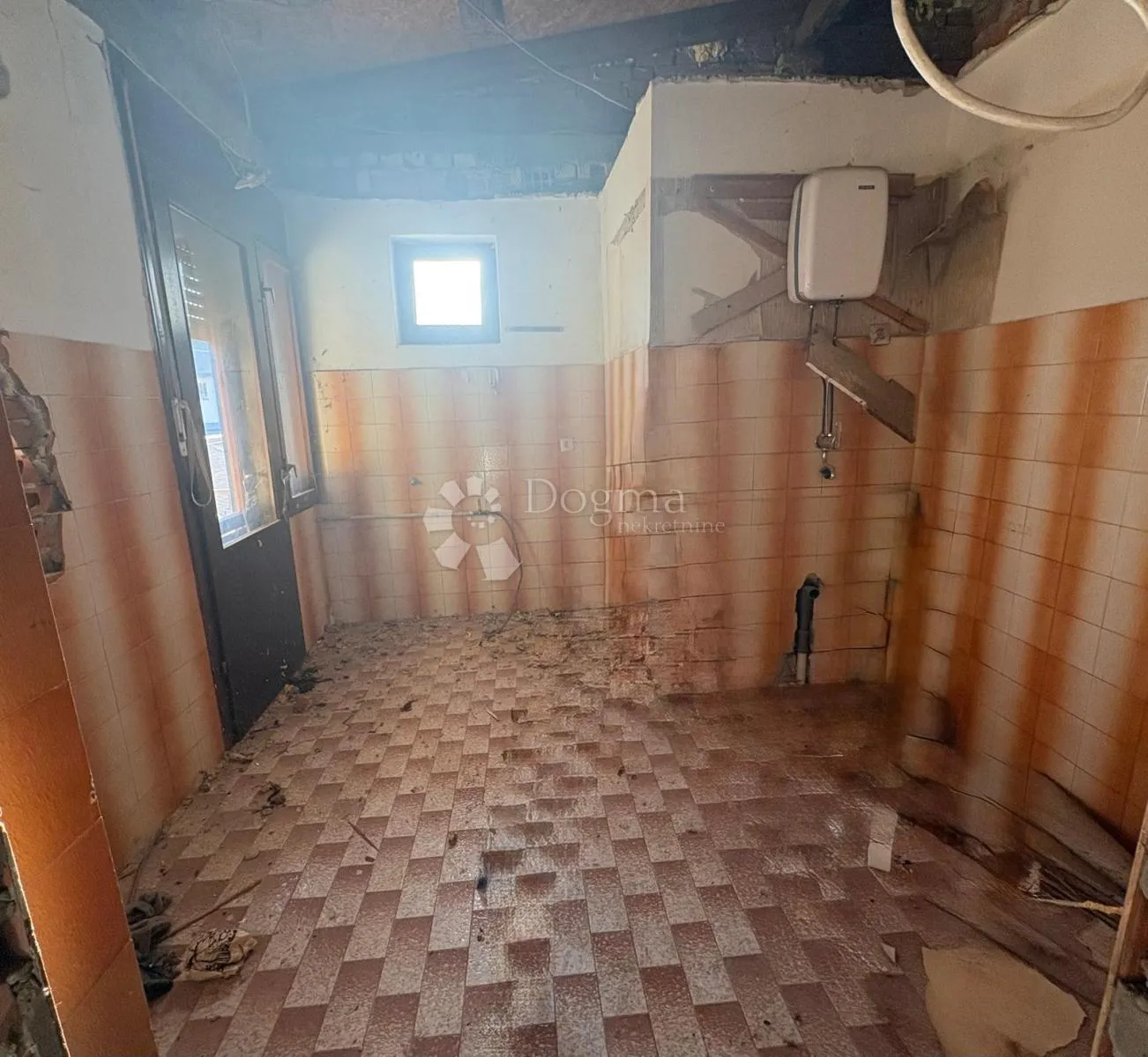 roh-bau potencijal u centru – 108 m² + dvorište - slika 13