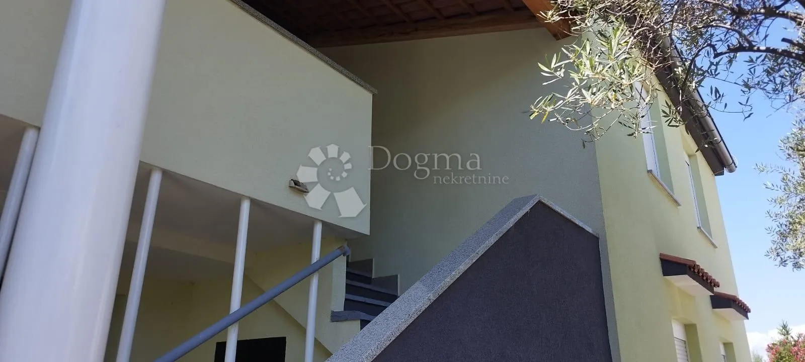 krk grad apartman sa spektakularnim pogledom - slika 14