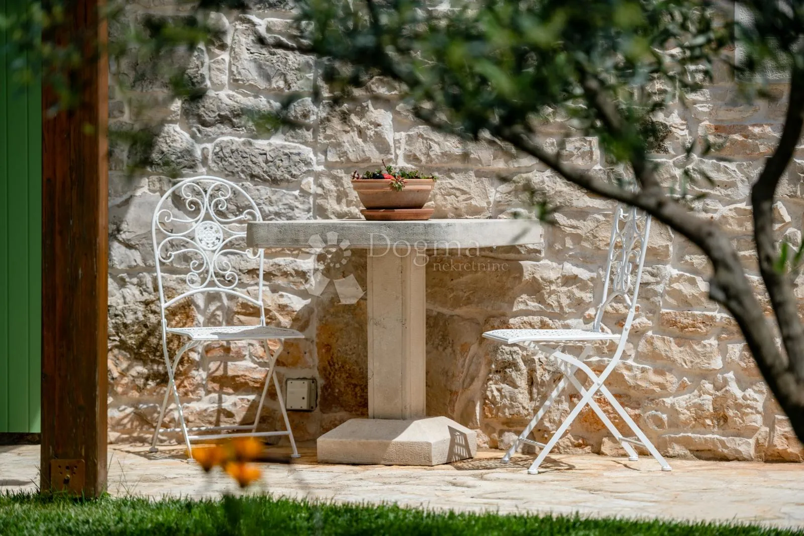 autentična vila istarskog šarma s bazenom, jaccuzzijem, i morem u blizini - slika 13