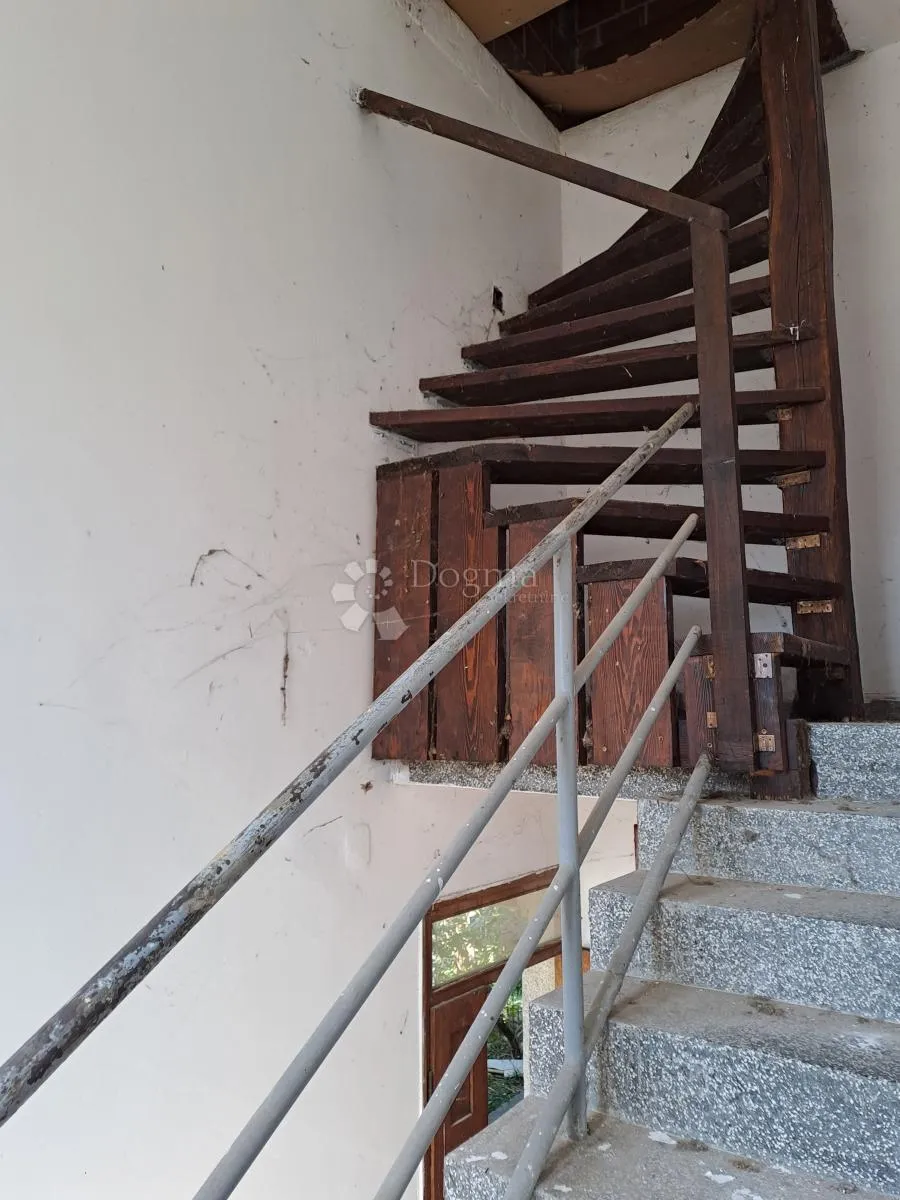 sisak - uredna dokumentacija, za adaptaciju, odlična lokacija - slika 8