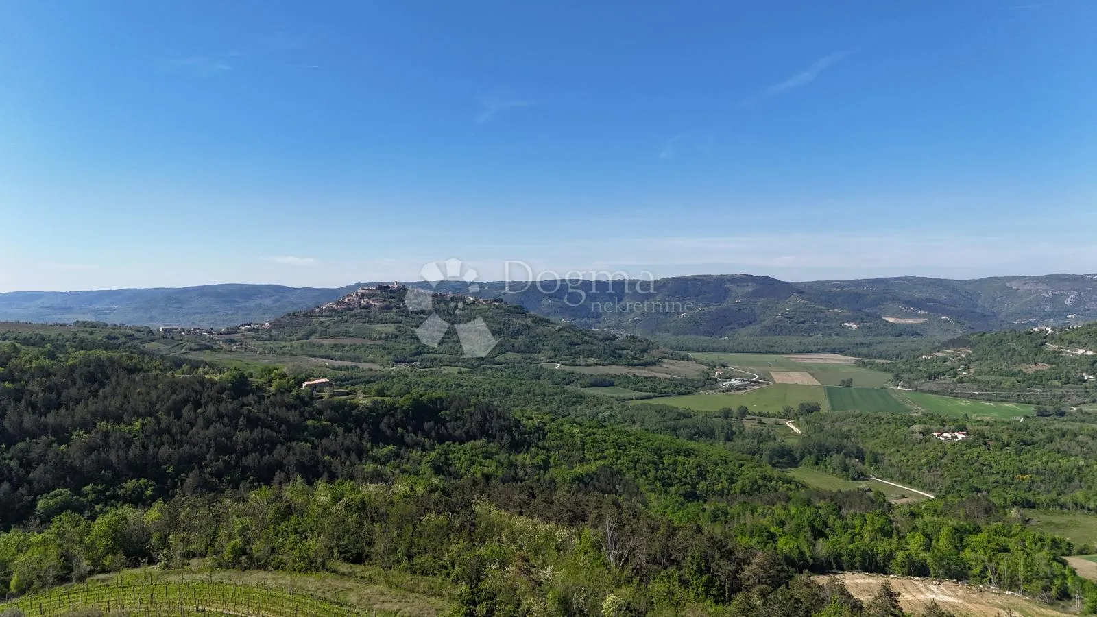 kompleks zemljišta s otvorenim pogledom na motovun - slika 5