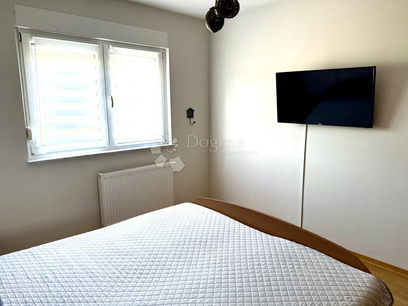 velika gorica, kuća 190 m2 s bazenom, prilika! - slika 15