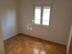 veliki trosobni stan sa pogledom na more - slika 16