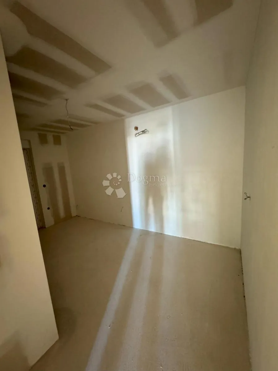 roh-bau kuća u ražancu s pogledom na more - slika 9