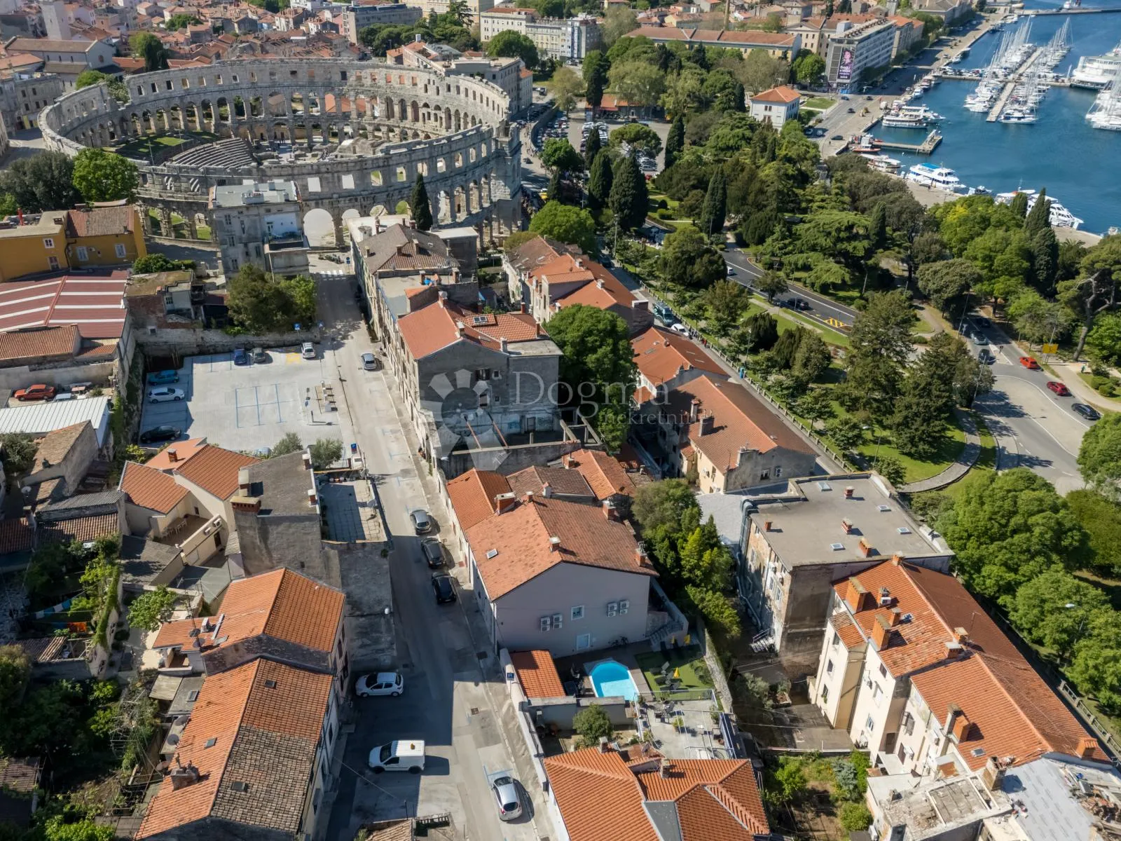 6 apartmana s bazenom u centru pule - slika 3