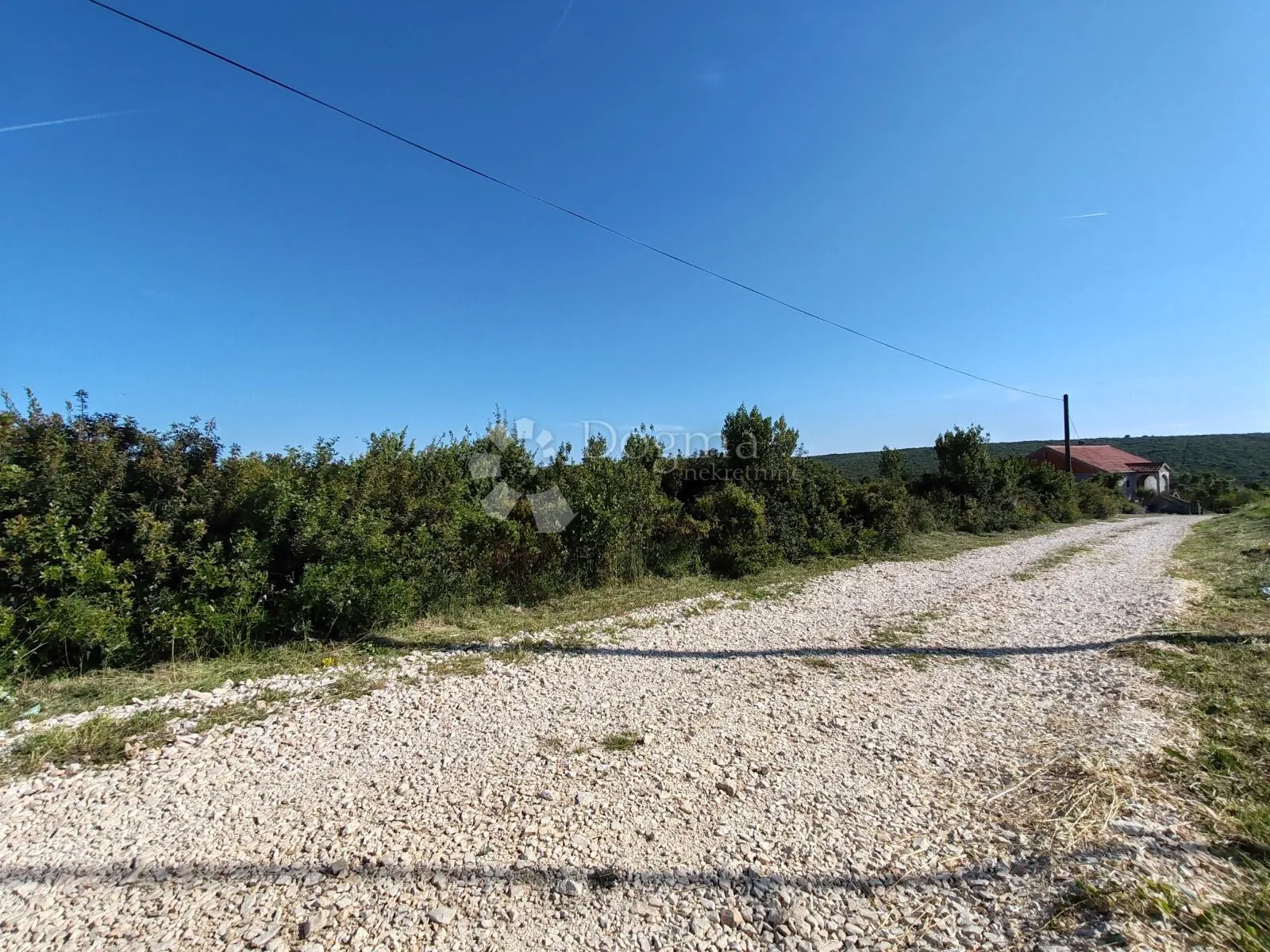 debeljak - građevinsko zemljište 660m2 - slika 2