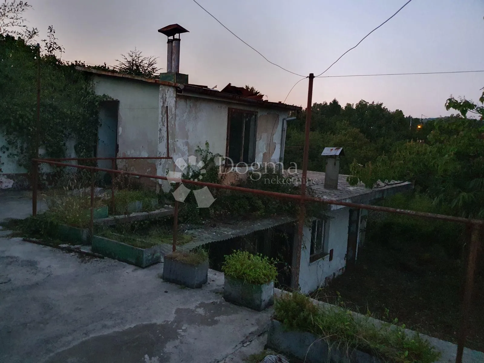 kuća za potpunu adaptaciju - mihotići - slika 6