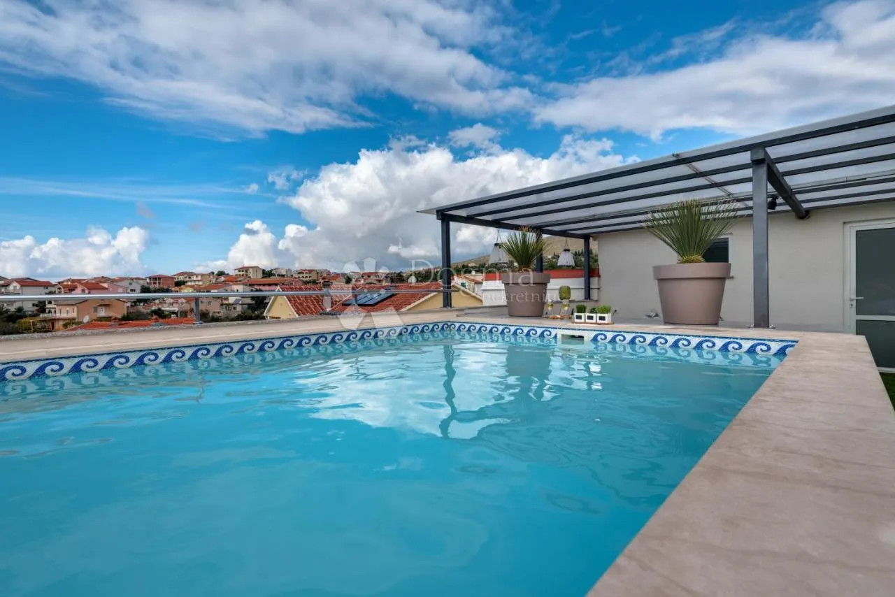 grebaštica - prekrasan mini hotel prvi red do mora - slika 4