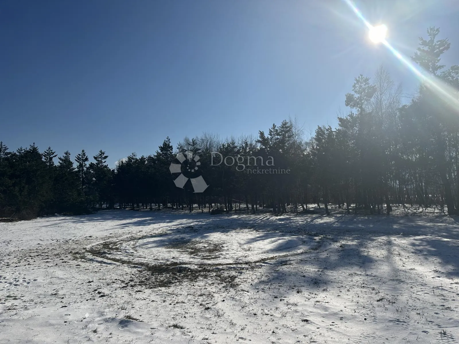 trnovac građevinslo zemljište uz šumu - slika 3