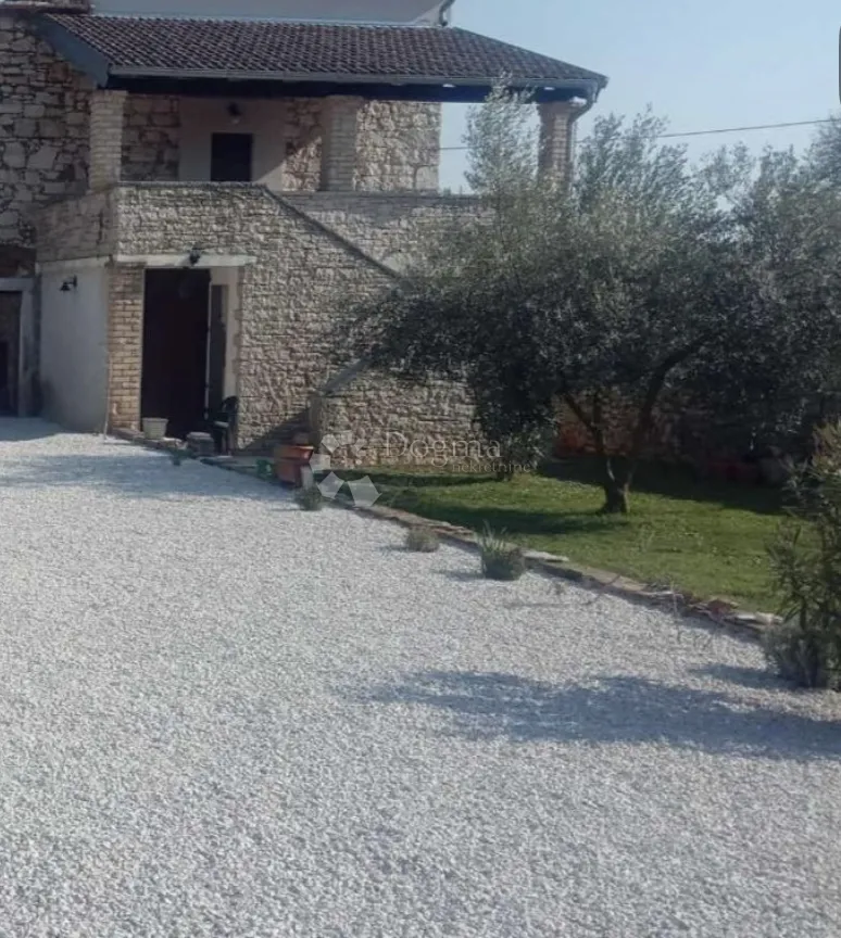 kamena kuća u okolici poreča – blizu mora - slika 14