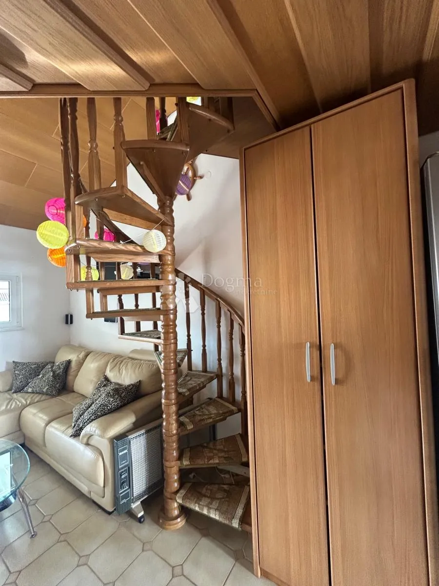 dvoetažni apartman sa garažom - slika 5