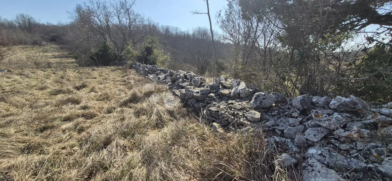 zemljište skriveno od pogleda 18992 m2 - slika 13