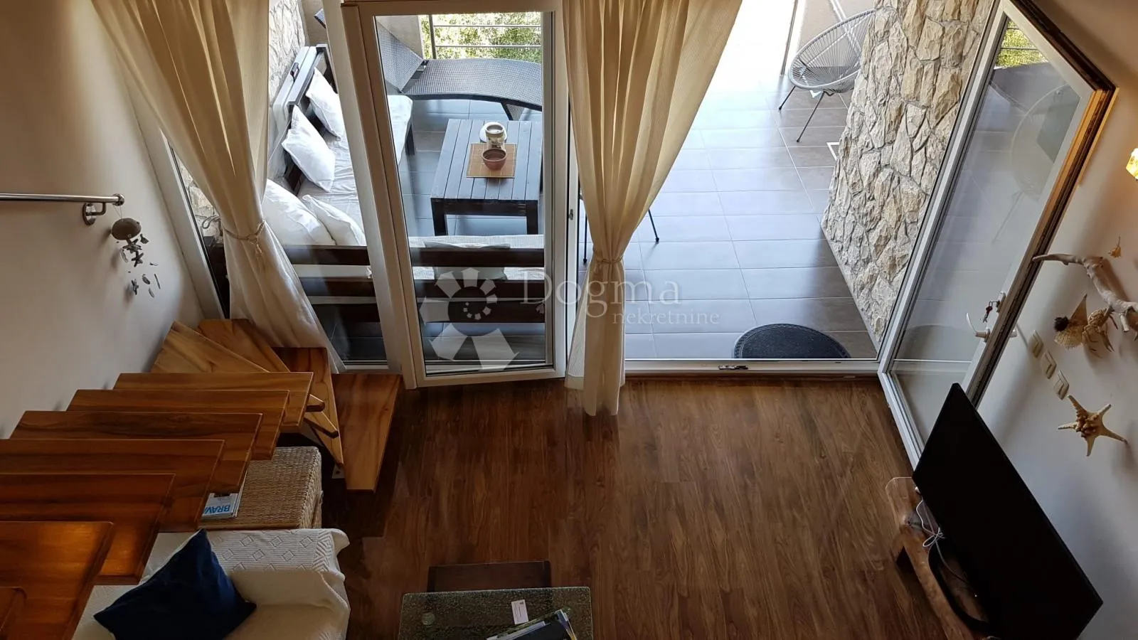 otok pašman, kuća sa 2 odvojena apartmana, 1.red do mora - slika 16