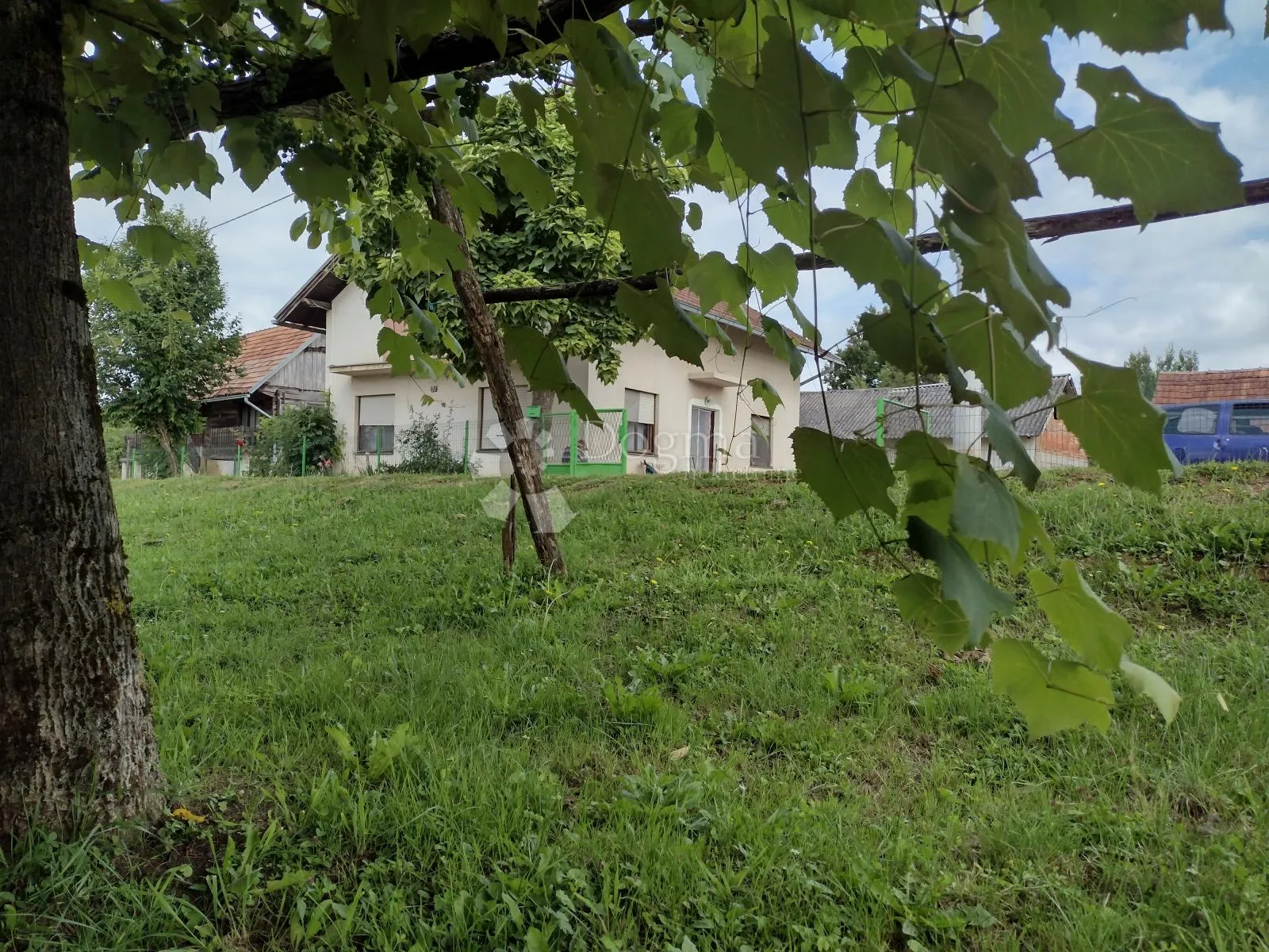 opg imanje, ogromno zemljište, dodatna kućica - slika 29