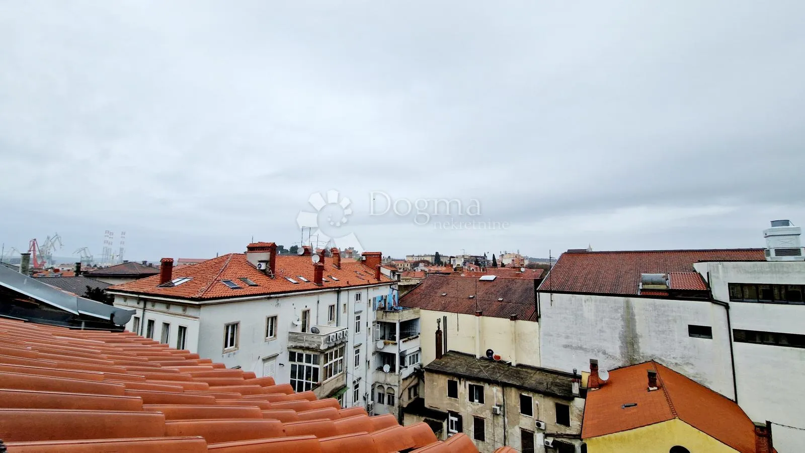 stan u srcu pule - za uživanje u svemu što grad pruža - slika 44