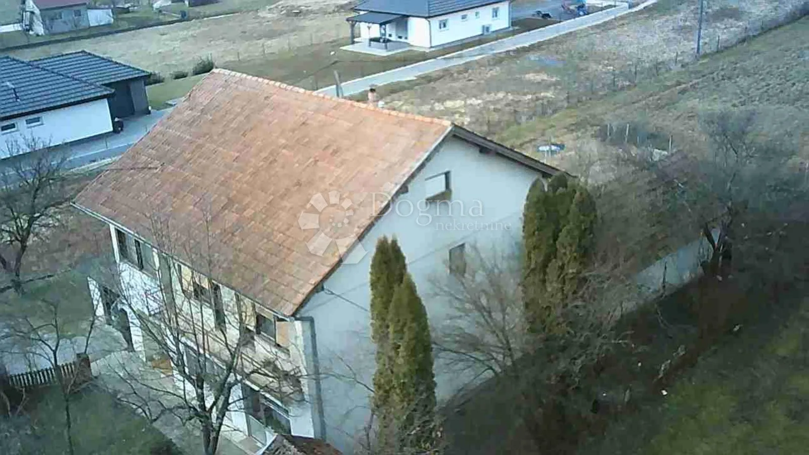 kuća sa ogromnim potencijalom svega 600m od strogog centra zaboka! - slika 25