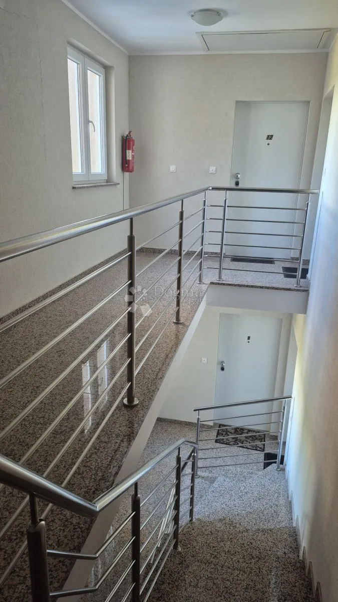 stan 2sb+dn na 2. katu u peroju, površine 76 m2 - slika 22