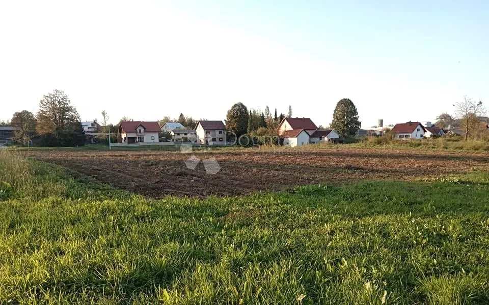 veliko građevinsko zemljište u josipdolu - slika 2