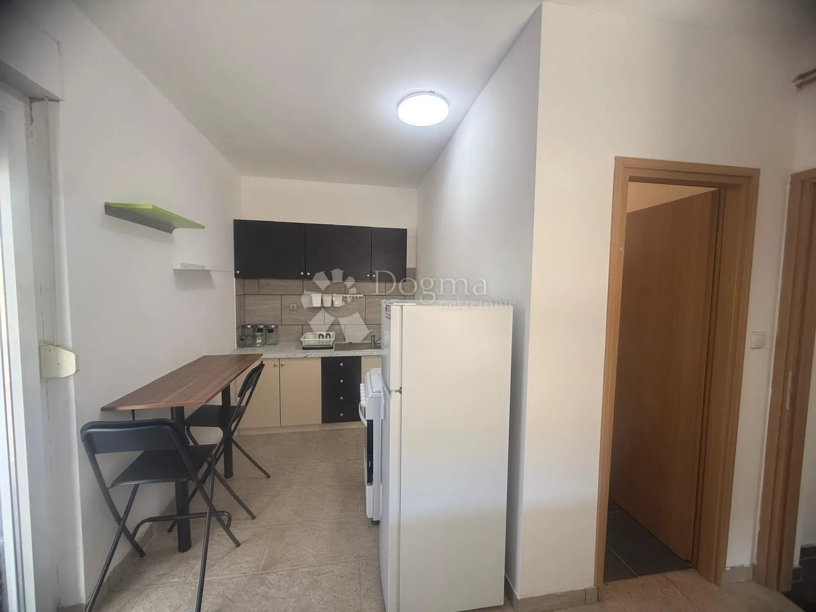 moderno uređena kuća za smještaj radnika - slika 4
