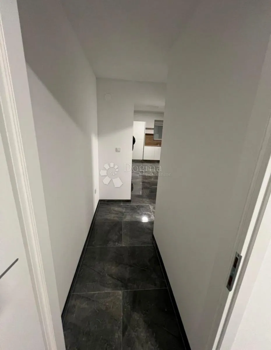 zagreb, donji grad-2 odvojena stana,53 m2 - slika 13
