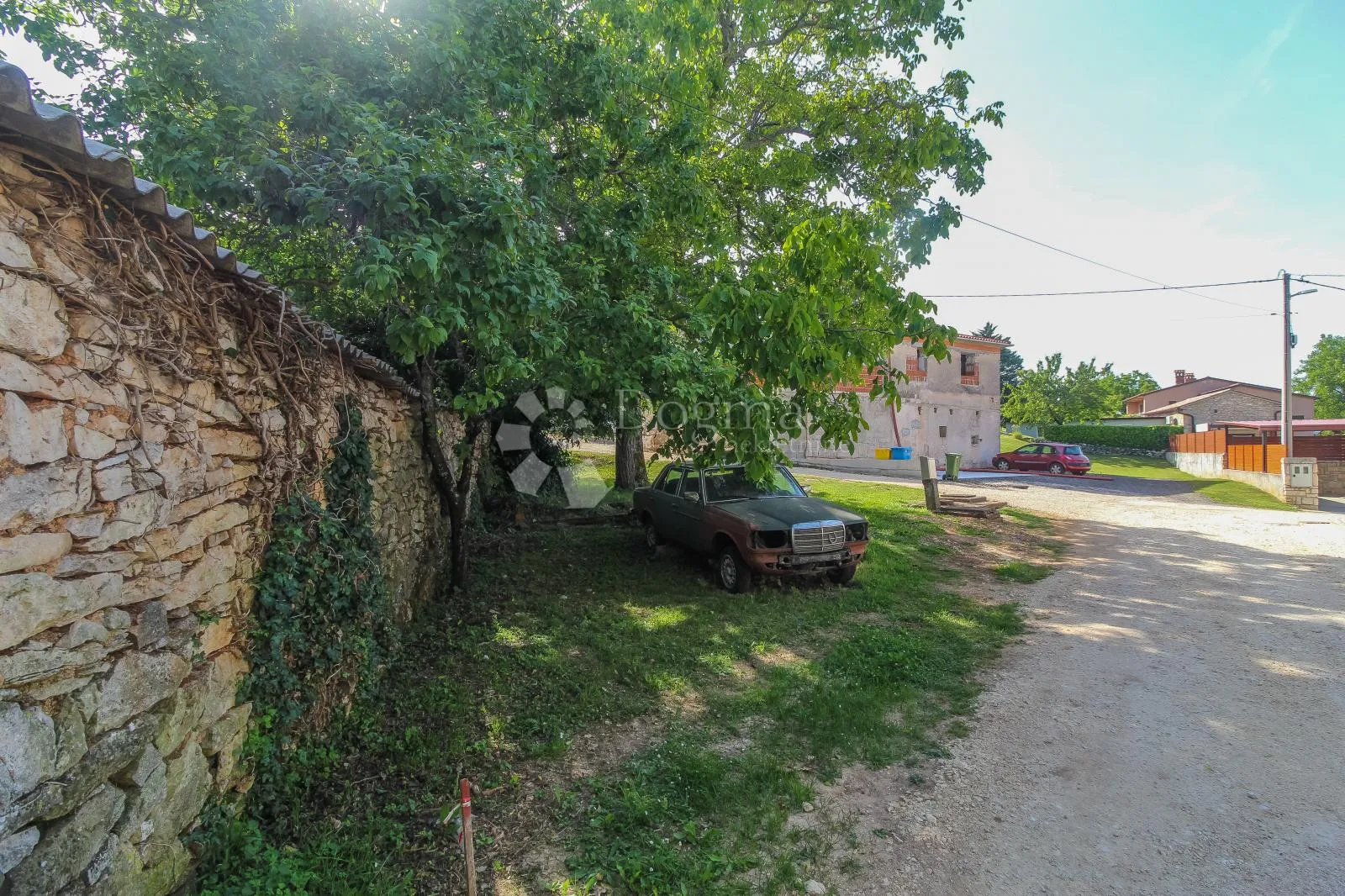 kuća sa gospodarskim objektom za adaptaciju u središnjoj istri - slika 21