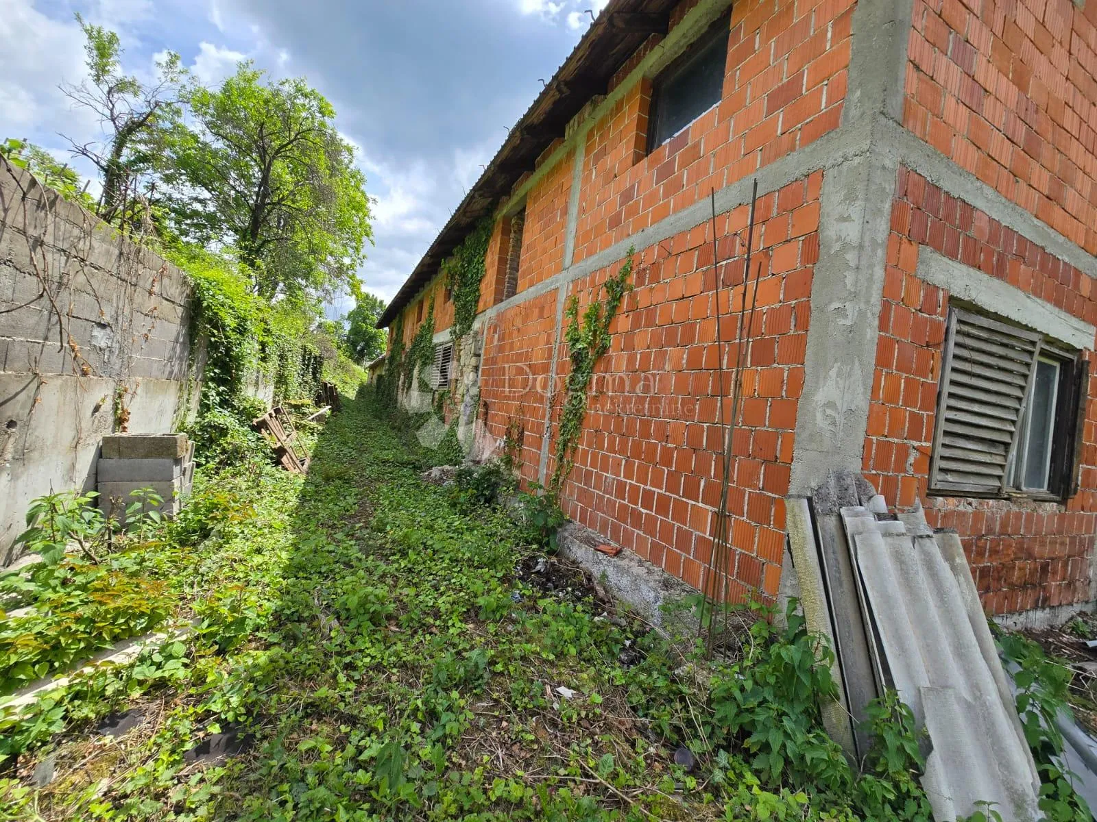 kurija s dušom i velikim imanjem blizu zagreba - slika 14
