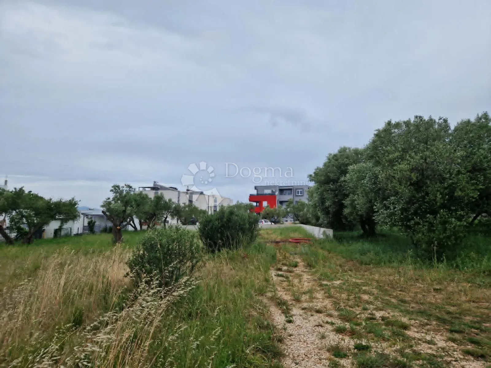 biograd/turanj - građevinsko zemljište 630 m2 - slika 11