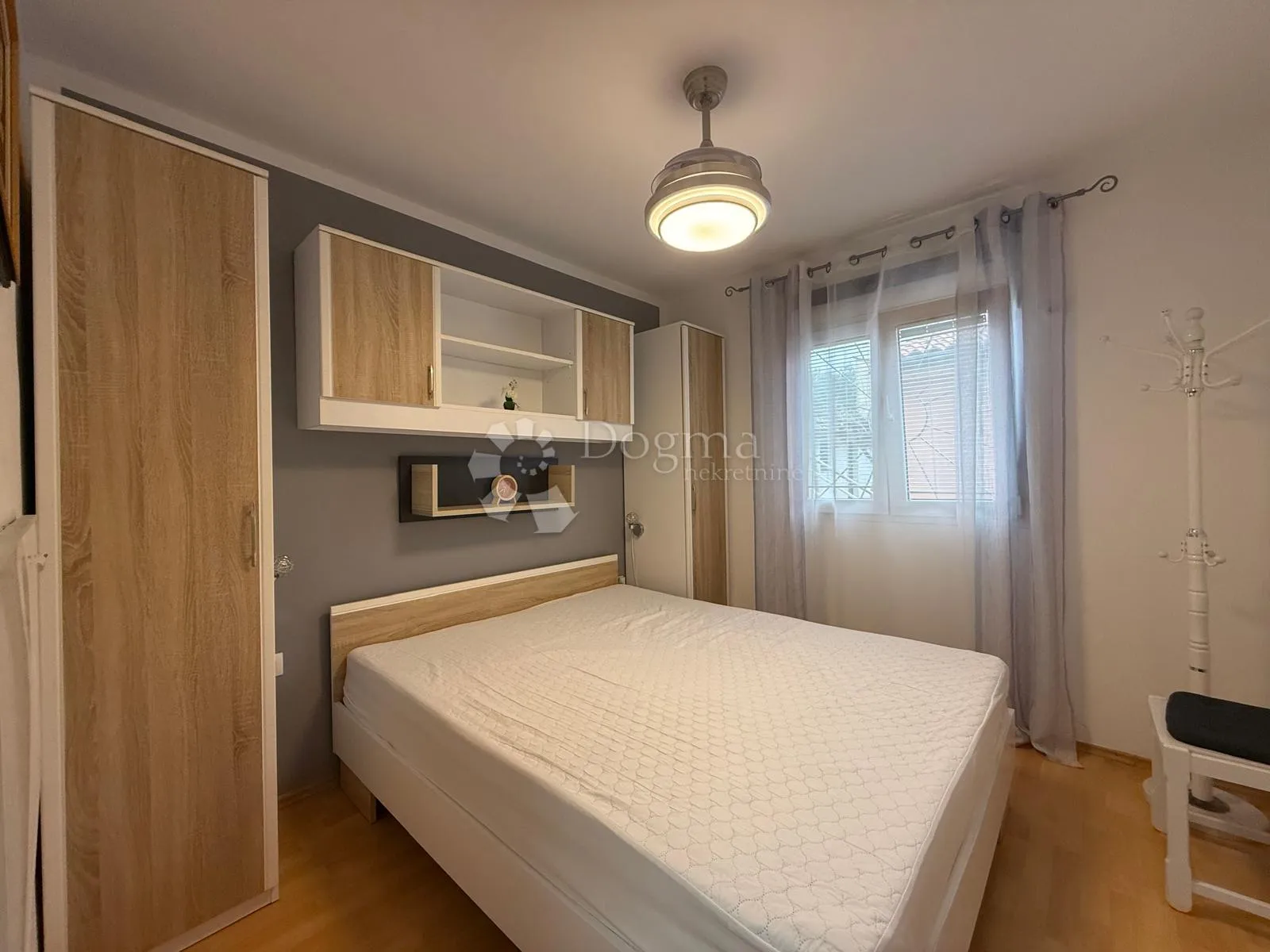kuća s 2 stana - 300 m od mora - slika 17
