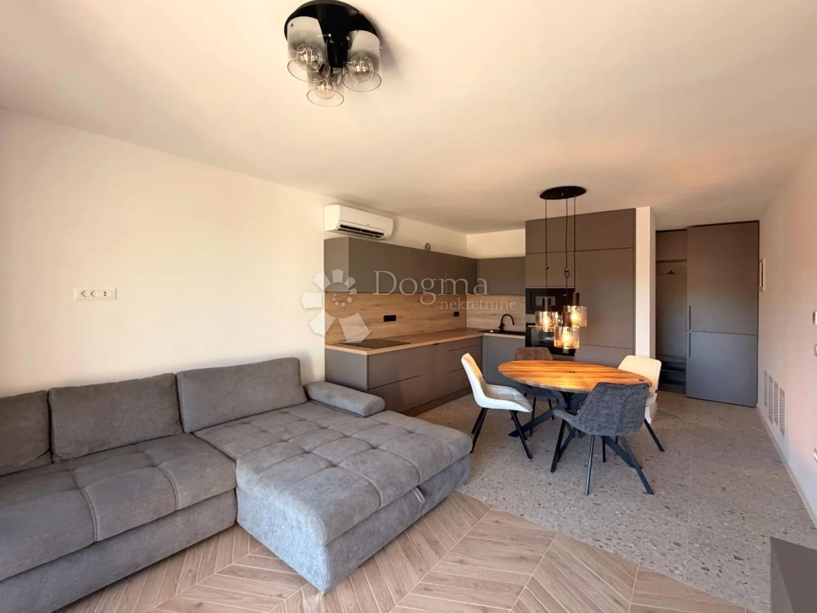 moderan stan 62,50 m² u novogradnji – 200 m od mora - slika 3