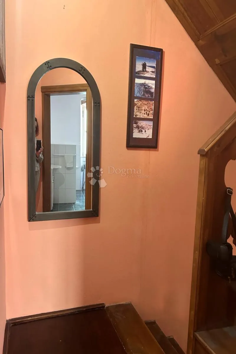 rovinj – unikatna kuća s vrtom u srcu starog grada - slika 13