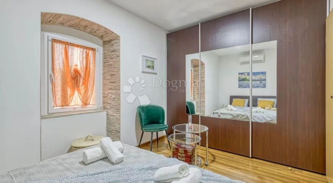 stan sa dva apartmana u matuljima - slika 9