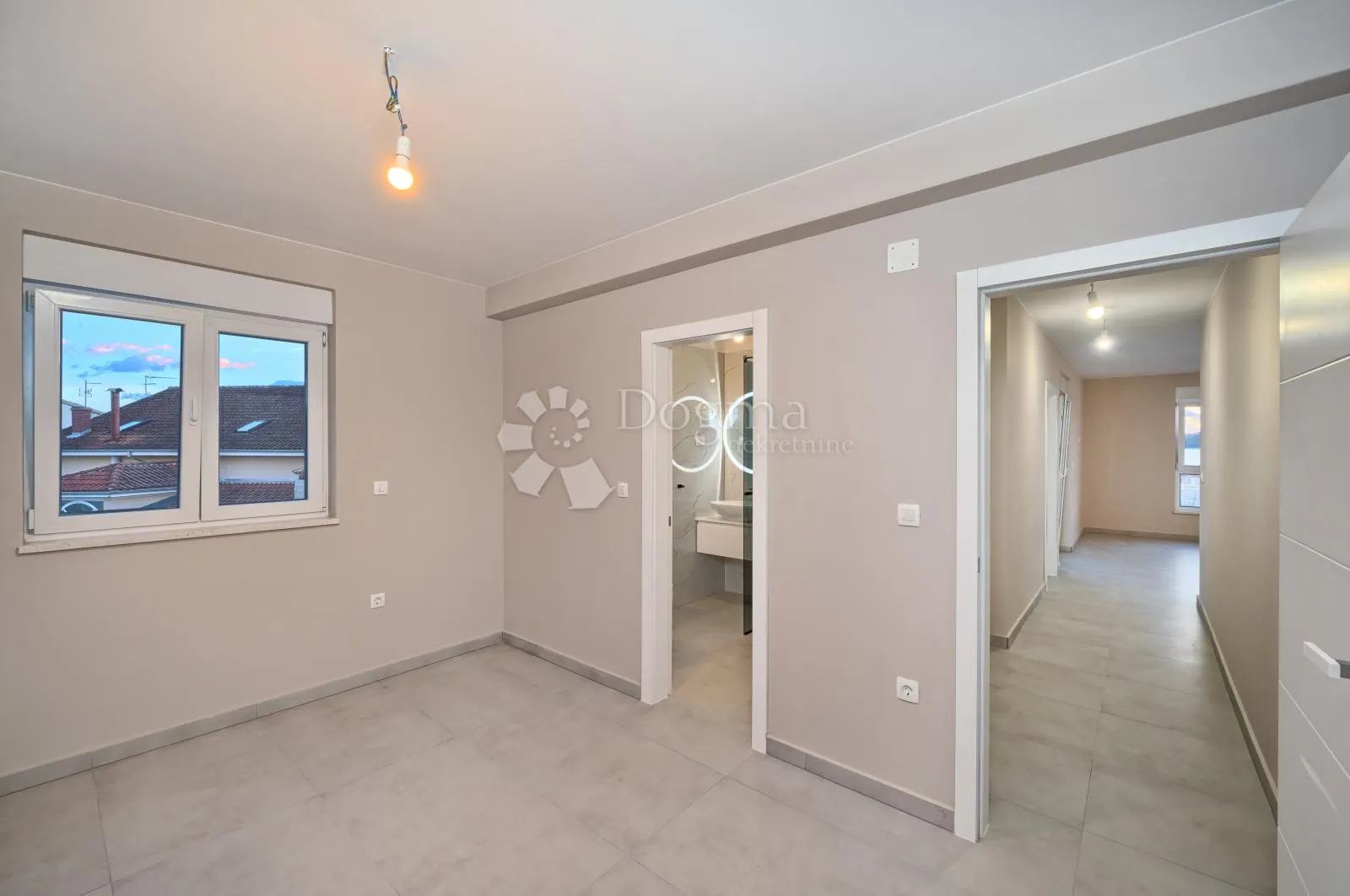 brodarica- penthouse 120m od mora as4 - slika 11