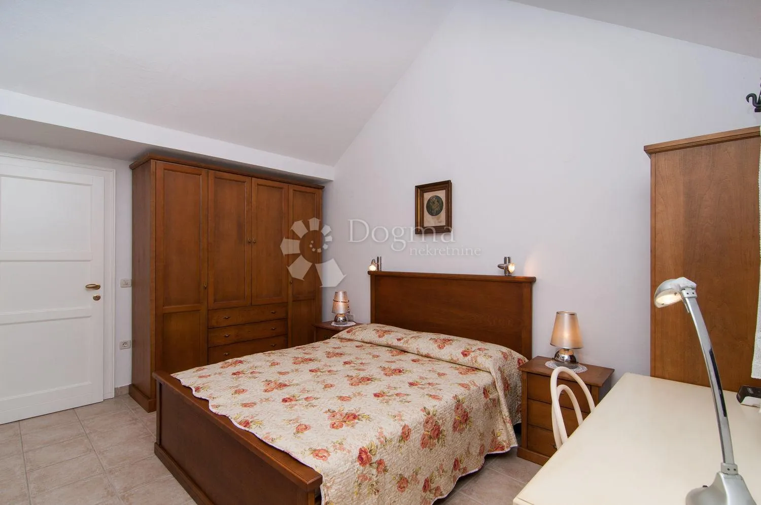 otok brač – mediteranska vila s bazenom i saunom u malom mjestu 900 m do mora - slika 26