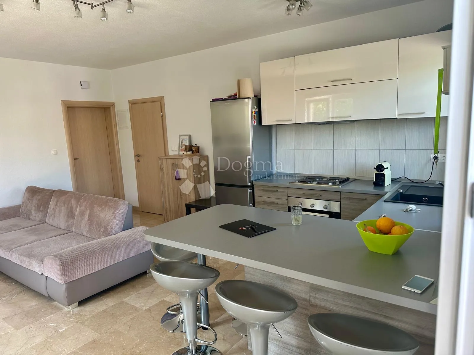 fantastična lokacija, dvojna kuća sa 3 apartmana samo 250 metara do plažena - slika 6