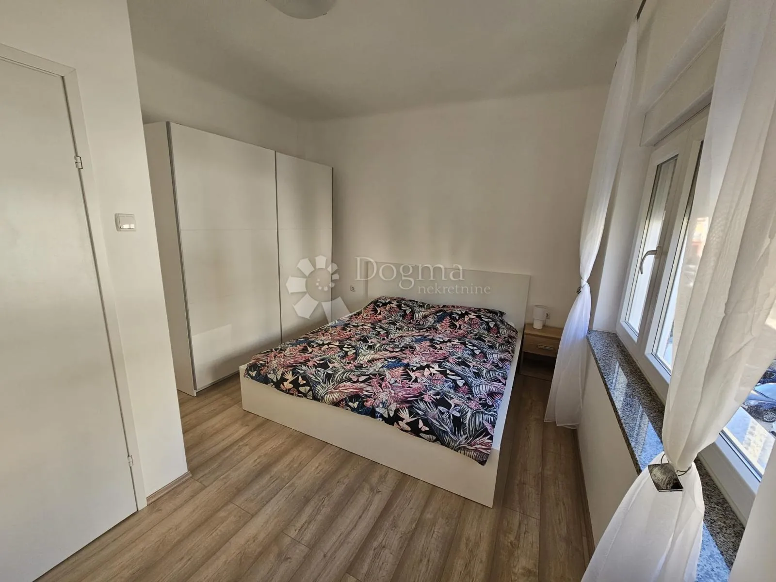 2 stambene jedinice, odlična investicija! - slika 3