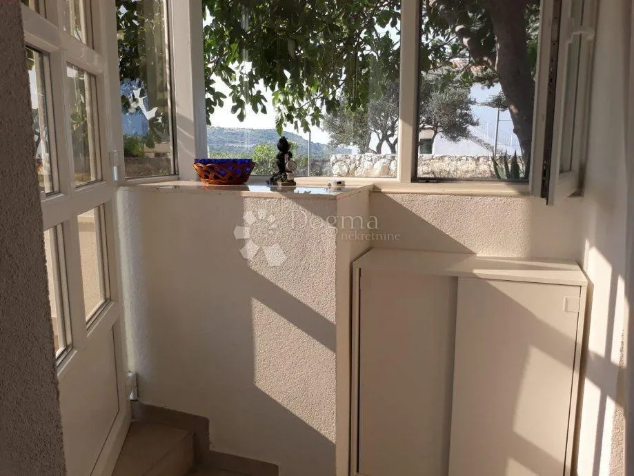 primošten, prekrasan apartman na moru - slika 8