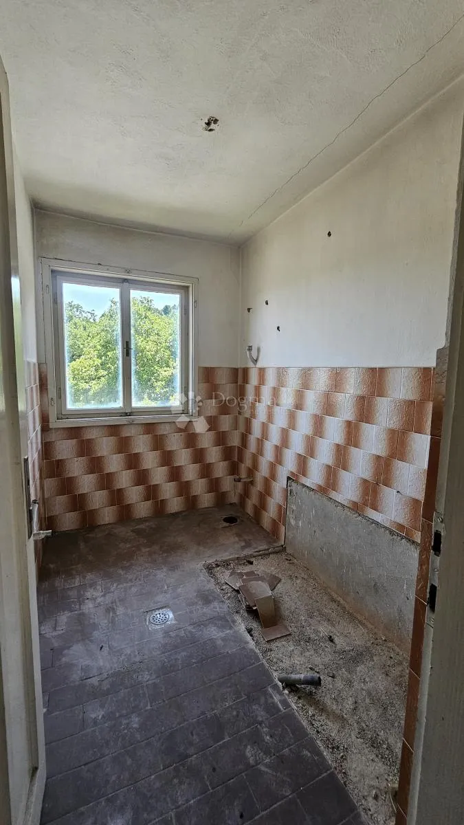 kuća, vrbovsko, 180 m2, velika okućnica - slika 11